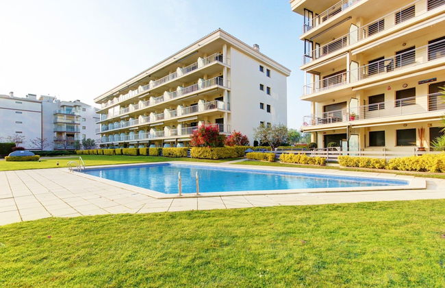 Apartment in Roses Near Sandy Beach - Photo 36