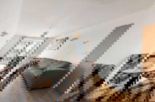 Photo 9 - London Oasis Apartment