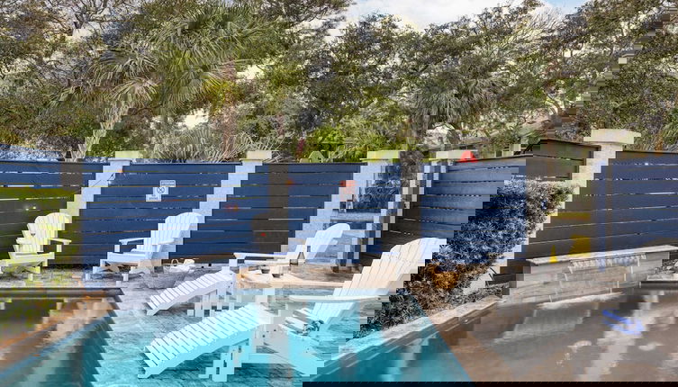 Foto 1 - Pink Plume Coastal Escape Near Beach, Private Pool, Grill, & Luxe Interiors