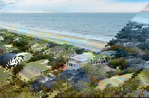 Foto 4 - Pink Plume Coastal Escape Near Beach, Private Pool, Grill, & Luxe Interiors