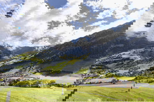 Foto 23 - Lovely Apartment With Mountain Views