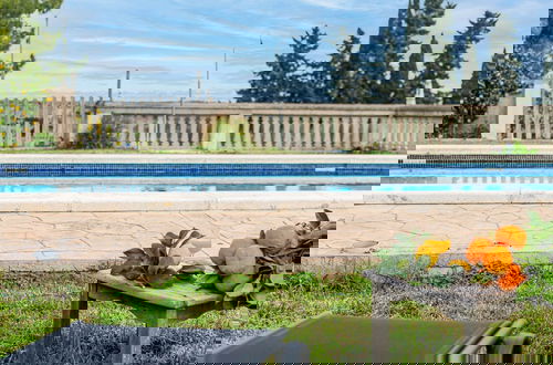 Foto 21 - Welcoming Apartment With Private Pool