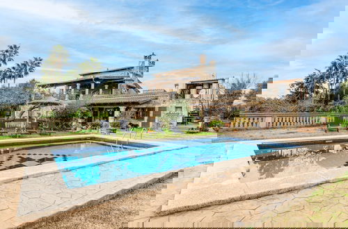Foto 1 - Welcoming Apartment With Private Pool