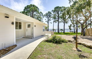 Foto 1 - Waterfront Panacea Vacation Rental w/ Boat Dock