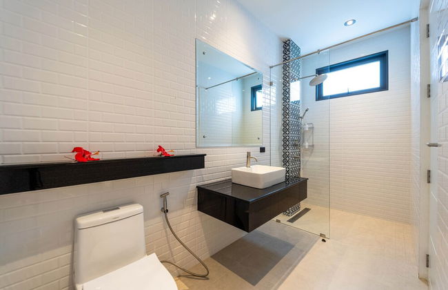 Luxury 6 Bed Private Pool Villa - LLW - Photo 47
