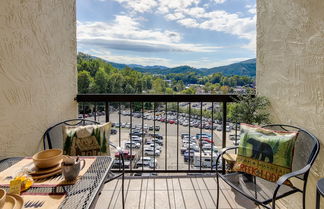 Foto 1 - Charming Gatlinburg Condo - Walk to Downtown