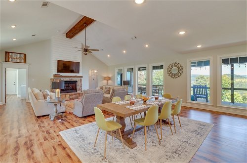 Photo 1 - Family-friendly Edgemont Home w/ Deck & Lake Views