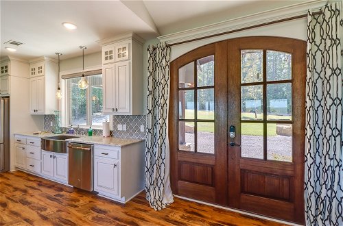 Foto 25 - Family-friendly Edgemont Home w/ Deck & Lake Views