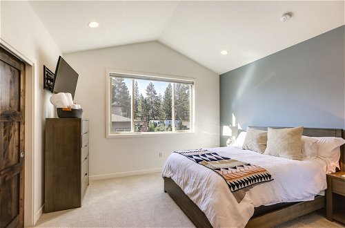 Photo 31 - Modern Bend Home w/ Private Hot Tub & Fireplace