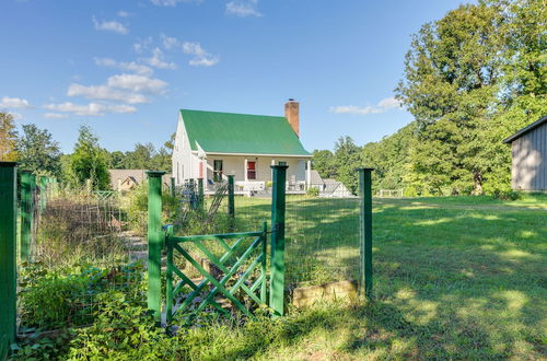 Foto 20 - Tranquil Cottage in Virginia Countryside w/ Pond