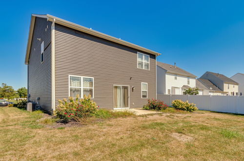 Photo 26 - Spacious Camby Home w/ Community Pool + Park