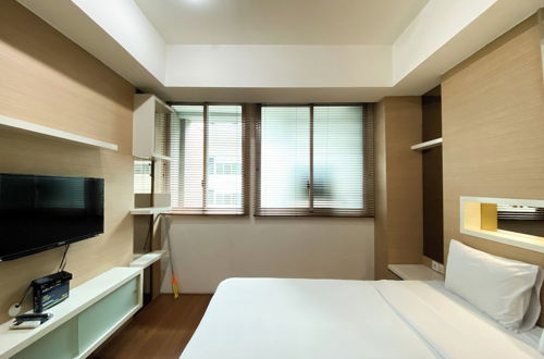 Photo 4 - Modern Look And Comfort 2Br Kemang Village Apartment