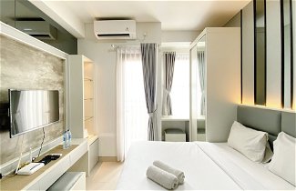 Foto 2 - Best Deal And Cozy Studio Room Transpark Cibubur Apartment