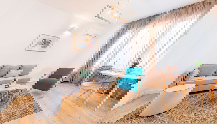 Photo 1 - Premium Deluxe Apartment -c2-common Terrace
