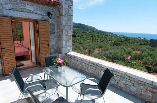 Photo 7 - Spacious Villa Stunning Seaview - Perfect Location