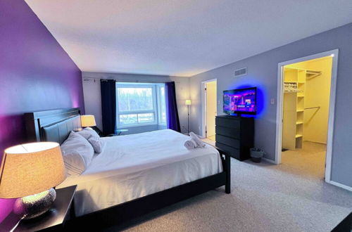 Photo 4 - Spacious Family Home Close To Downtown With King Bed Num1