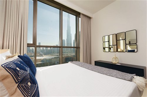 Photo 11 - Maison Privee - Luxury Apt with Burj Khalifa Vw & Direct Mall Access