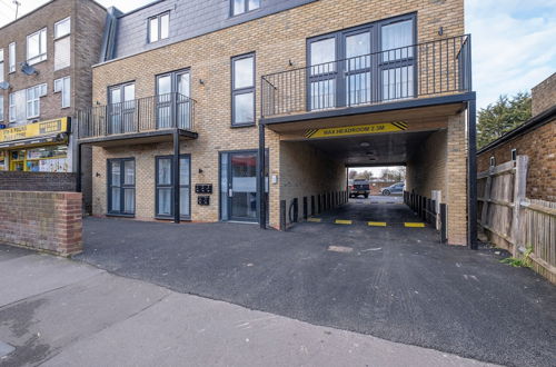 Photo 1 - Luxury 1 & 2 bed Apartment free parking