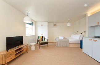 Photo 3 - Large Studio Apartment in Popular Primrose Hill