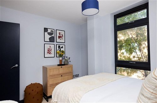 Photo 15 - The Whitechapel Place - Stunning 2bdr Flat With Balcony