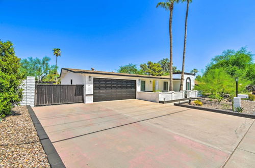 Photo 18 - Modern Phoenix Home: Poolside Family Retreat