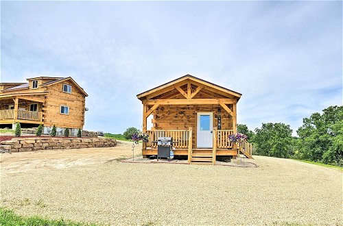 Foto 15 - Quiet Farmhouse-style Cabin w/ Front Porch