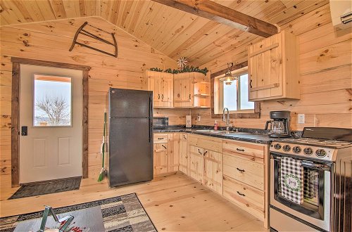 Foto 22 - Quiet Farmhouse-style Cabin w/ Front Porch