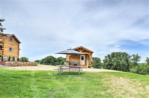 Foto 7 - Quiet Farmhouse-style Cabin w/ Front Porch
