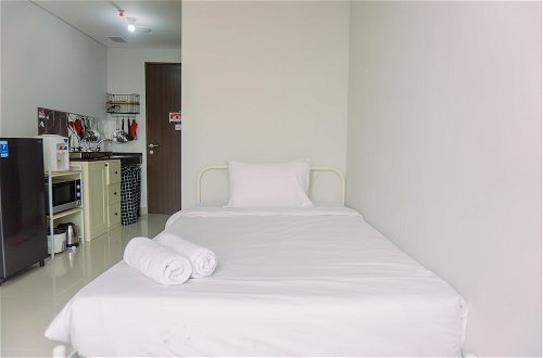 Photo 3 - Modern Look And Comfortable Studio Transpark Bintaro Apartment