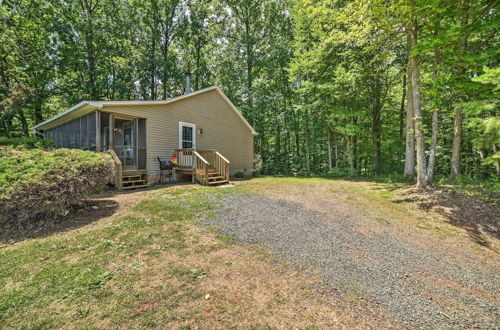 Photo 19 - Cozy Rixeyville Cottage w/ Deck, Grill, & Stabling