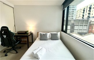 Photo 3 - ReadySet Apartment at Midtown