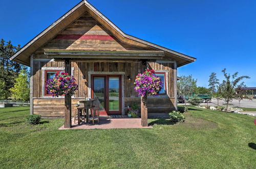 Photo 20 - Stunning Cottage on 30-acre Farm: Fire Pit