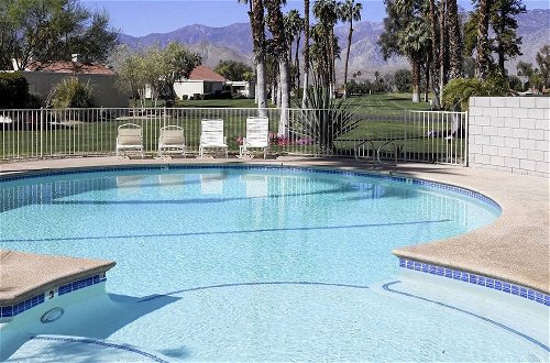 Foto 21 - Sleek Rancho Mirage Villa: Patio, Pool, Golf