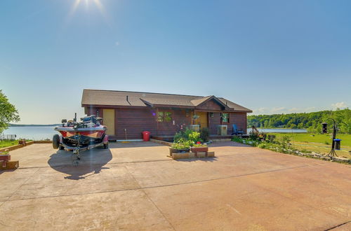 Foto 33 - Prairie-style Home on Garden Bay w/ Deck + Hot Tub