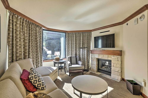 Photo 11 - Ski-in/out Squaw Valley Condo: Year-round Retreat