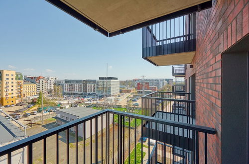 Photo 36 - Modern Elegance Apartment by Renters