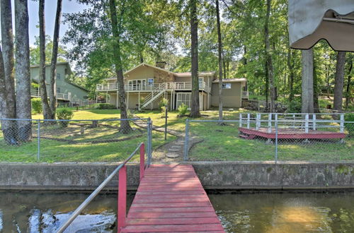 Foto 1 - Lakefront Retreat w/ Deck, Dock & Resort Amenities