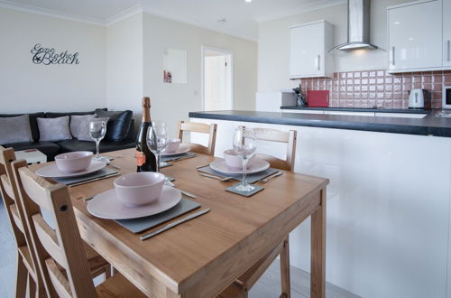 Photo 15 - Sunbeam - 2 Bedroom Apartment - Pendine