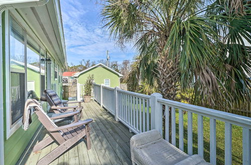 Foto 18 - Coastal Hideaway ~ 1/2 Mi to Beach + Boardwalk