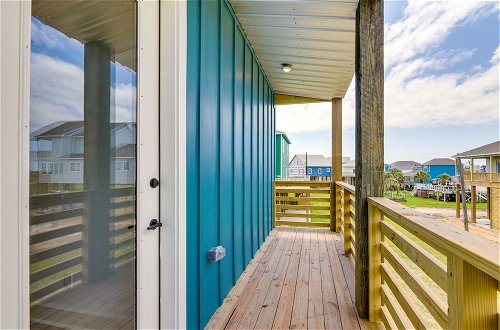 Photo 5 - Modern Freeport Beach House Rental w/ Ocean View