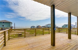 Photo 3 - Modern Freeport Beach House Rental w/ Ocean View