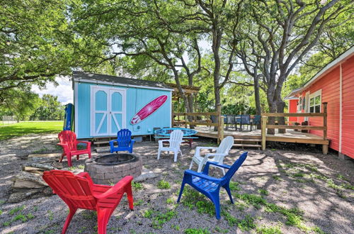 Photo 20 - Renovated Bay City Cabin With On-site Dock