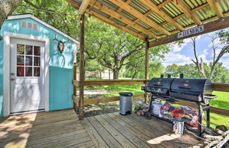 Photo 3 - Renovated Bay City Cabin With On-site Dock