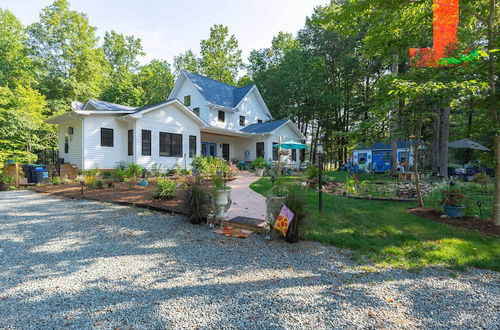 Foto 20 - Charming Charlottesville Apt w/ Outdoor Space