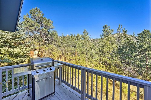 Foto 5 - Luxe Updated Home w/ Grill + Hot Tub: 4 Mi to Rmnp