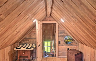 Photo 3 - Montana Retreat: Original Hamilton Log Cabin