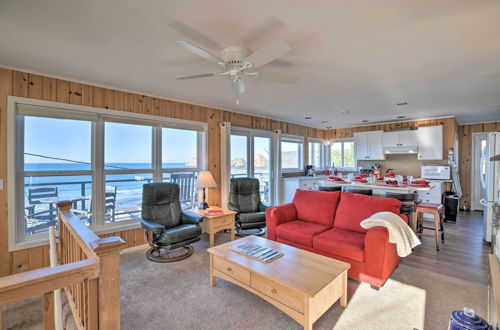 Photo 21 - Exquisite Oceanside House w/ Pacific Views & Deck