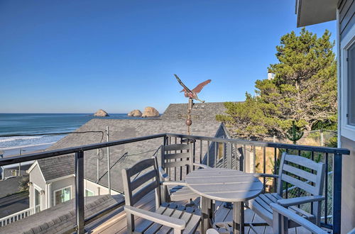 Photo 18 - Exquisite Oceanside House w/ Pacific Views & Deck