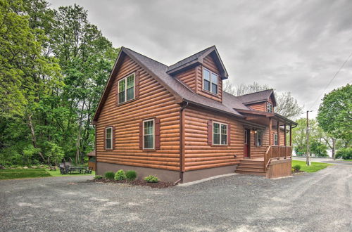 Photo 5 - Pet-friendly Lakeview Cabin w/ Hot Tub