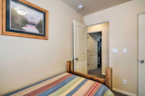 Photo 3 - Kanab Condo w/ Pool & AC < 1 Mi to Attractions